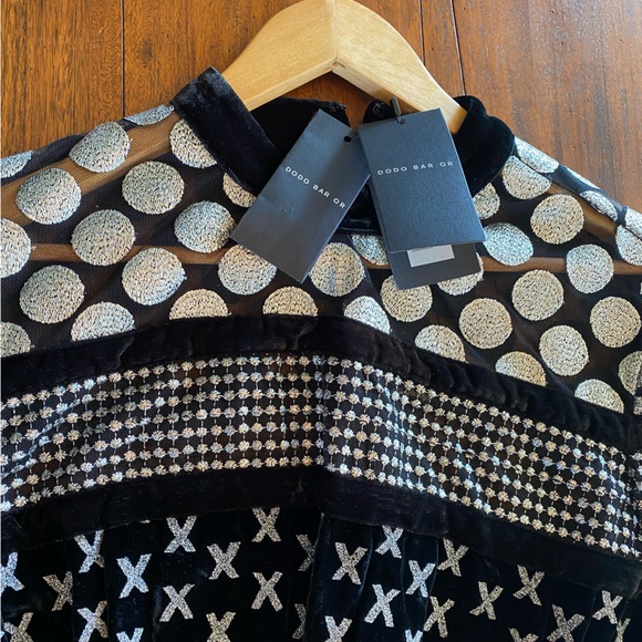 DoDo Bar Or black velvet silver embroidered top with tulle.  We/never worn - Picture 4 of 5